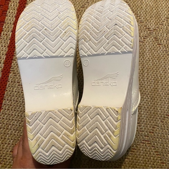 DANSkO LT Pro White Box Leather Slip On Clogs - Picture 5 of 6